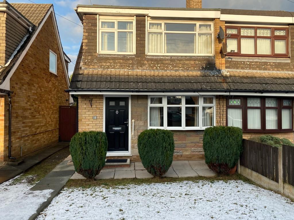 Derby Hill Road, Ormskirk 3 bed semidetached house £850 pcm (£196 pw)