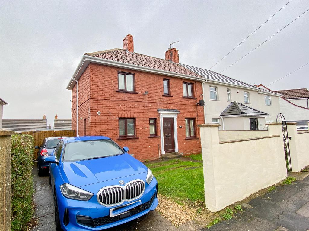 Donegal Road, Bristol, BS4 1PL 3 bed semidetached house £245,000