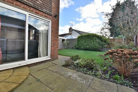 19 Blacksmiths Lane, Newton Solney, Burton-on-trent, DE15 0SD