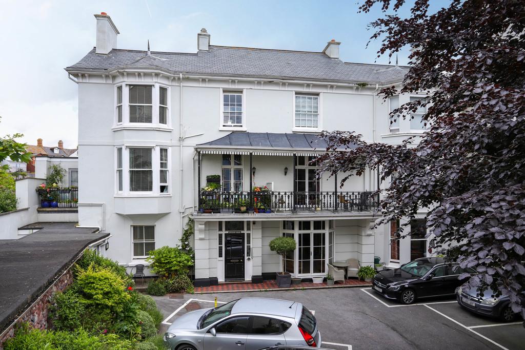 Orchard Gardens, Teignmouth 2 bed ground floor flat for sale £325,000