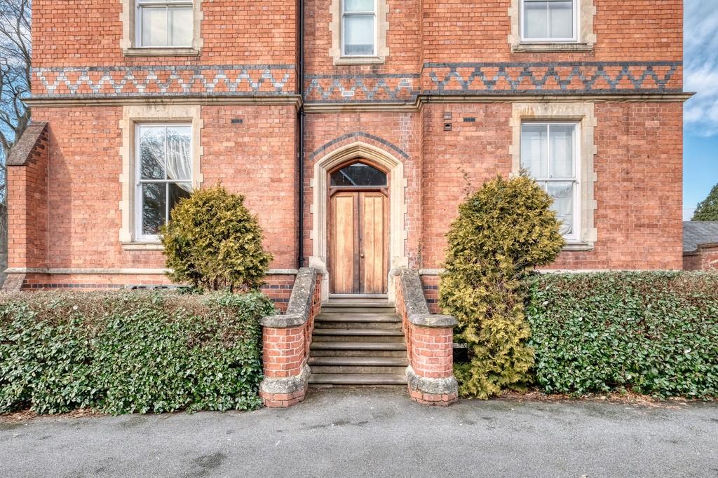 Tredennyke House, Barbourne Terrace, Worcester, WR1 3JR 1 bed apartment £140,000