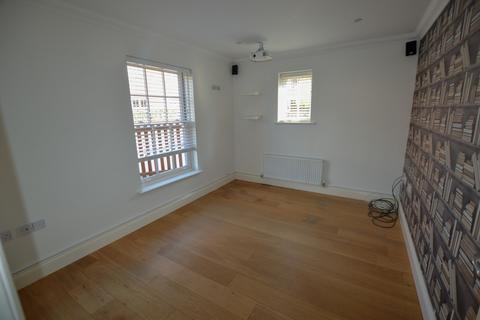 5 bedroom townhouse to rent, East Close, Bury St. Edmunds