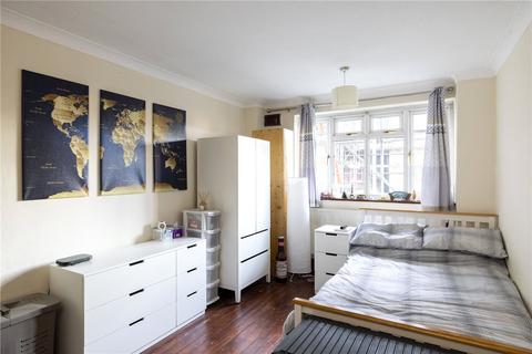 2 bedroom apartment to rent, Streatham High Road, London, SW16