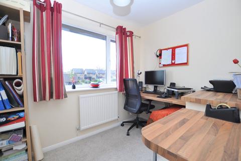 6 Chatfield Drive, Guildford, GU4 7XP