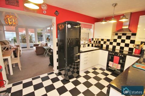 29 Kings Meadow, Nuneaton, CV10 8QZ