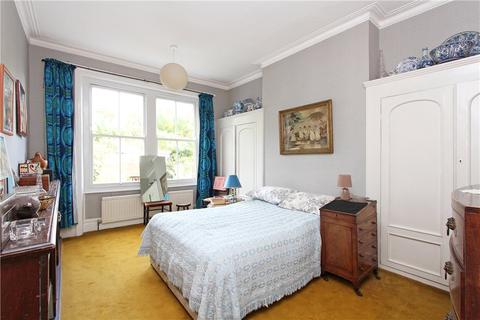40 Murray Road, London, SW19 4PE