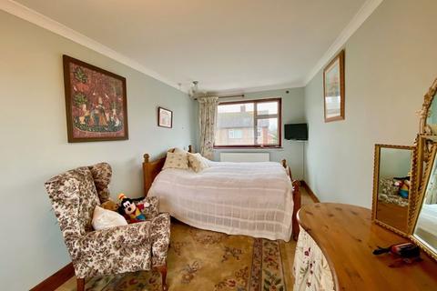 6 Otford Close, Bexley, DA5 1NH