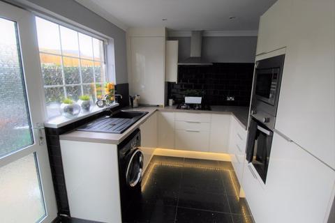 32 Brean Close, Sully, Penarth, CF64 5TS