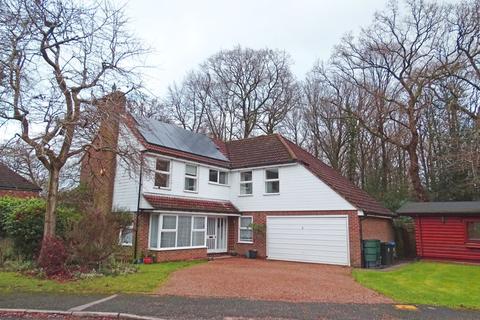 7 Heatherside Gardens, Farnham Common, Slough, SL2 3RR