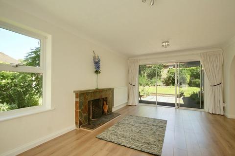 7 Heatherside Gardens, Farnham Common, Slough, SL2 3RR