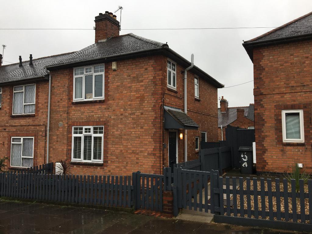 Alma Street, Newfoundpool, Leicester, LE3 9FA 3 bed townhouse £167,950