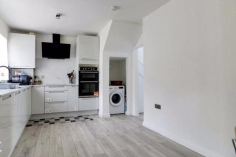 131 Brunel Road, Luton, LU4 0RY