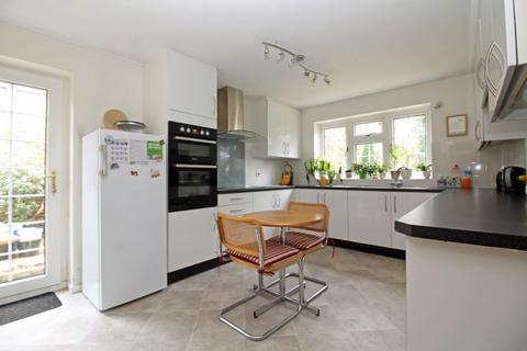 46 Kersey Drive, South Croydon, CR2 8SX