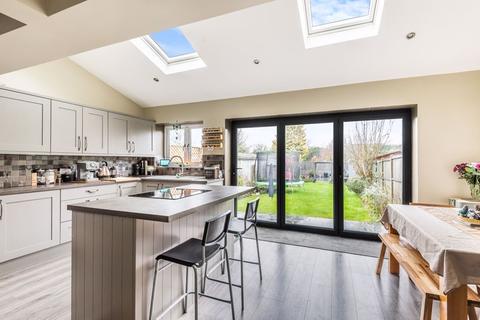 71 Downs Road, Sutton, SM2 5PR