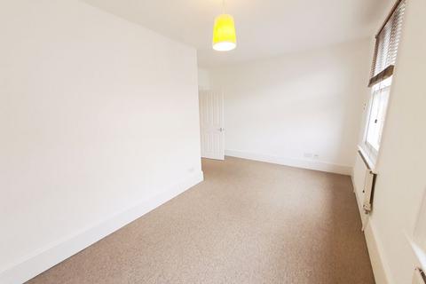 2 bedroom flat to rent, Brandon Street,Walworth London