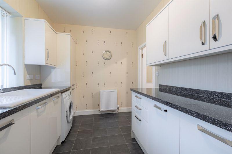 Kitchen aspect 2