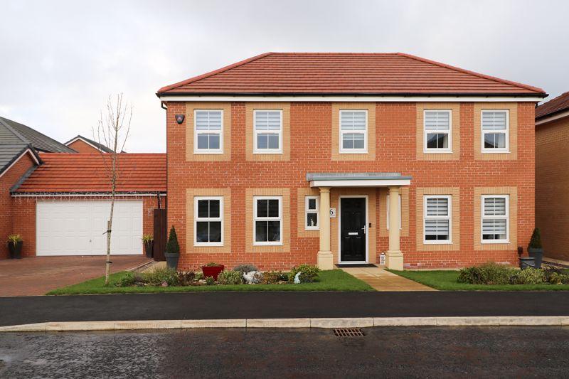 Redwood Boulevard, Blackpool 4 bed detached house £410,000
