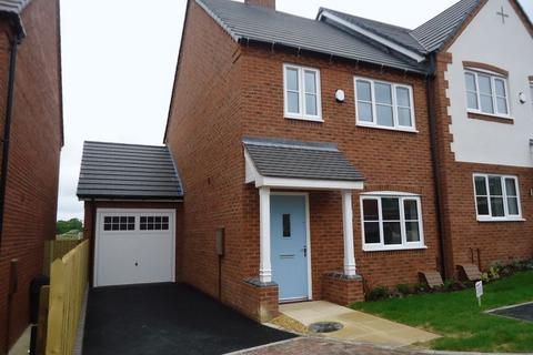 3 bedroom semi-detached house to rent, Meadow View Close, Stoke Pound, Bromsgrove