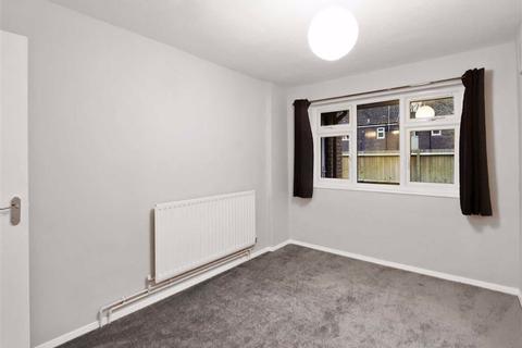 19 Dillwyn Close, London, SE26 4DD