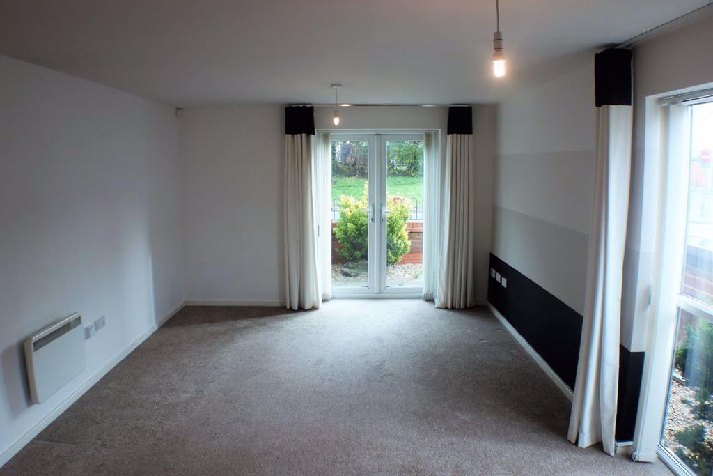 Hollins Bank Court, Bolton Road, BB2 4GY 2 bed apartment £535 pcm (£