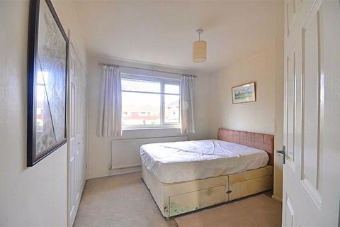 4 Chalfont Close, Worcester, WR3 7HL