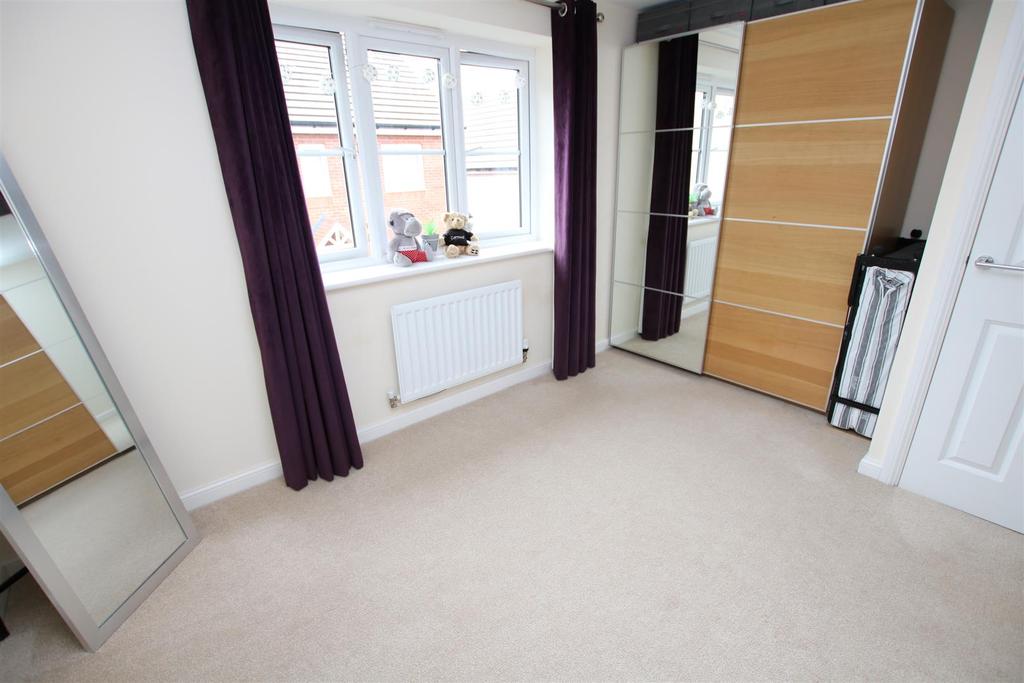 Bedroom 2.JPG