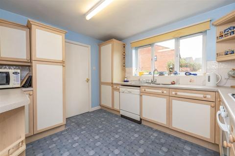 10 Beach Close, Evesham, WR11 1GH