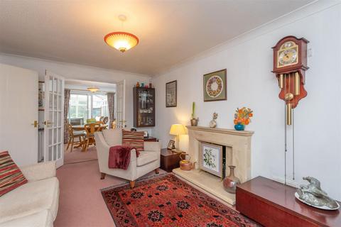 10 Beach Close, Evesham, WR11 1GH