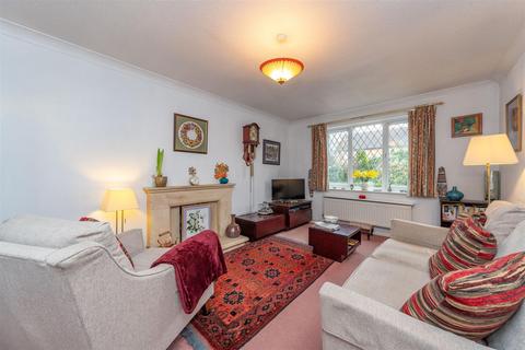 10 Beach Close, Evesham, WR11 1GH
