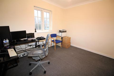 6 Epsom Road, London, E10 6ES