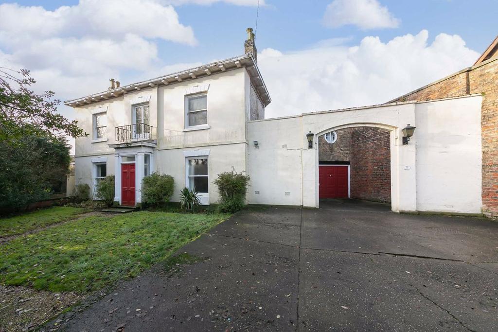 Londesborough Road, Market Weighton 5 bed detached house £550,000