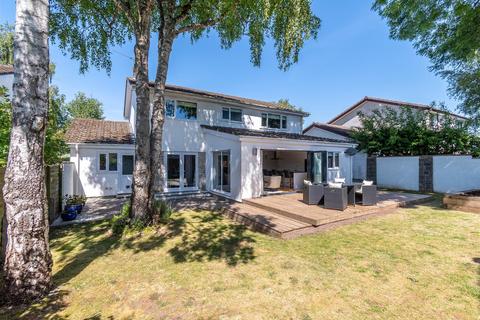 6 Owen Drive, Failand, Bristol, BS8 3UE