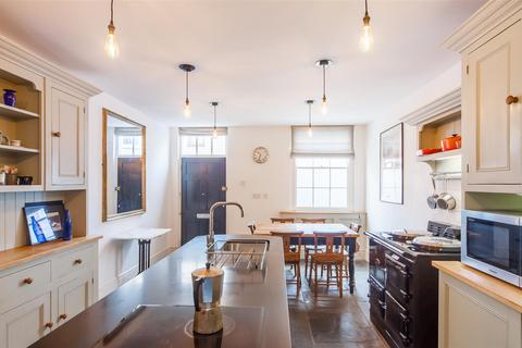 92 Princess Victoria Street, Bristol, BS8 4DB
