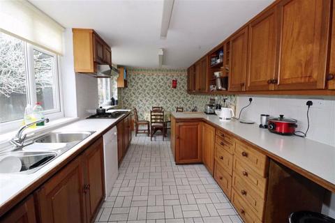 6 Almond Grove, Warwick, CV34 5TB