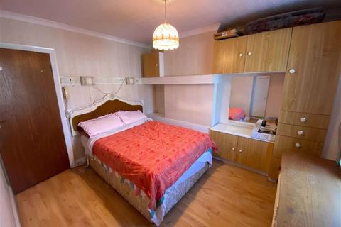 81 Eldon Road, Marsh, Huddersfield, HD1 4ND