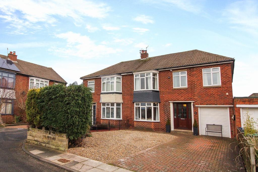 Oakfield Close, Whickham, Newcastle... 4 bed semidetached house £305,000