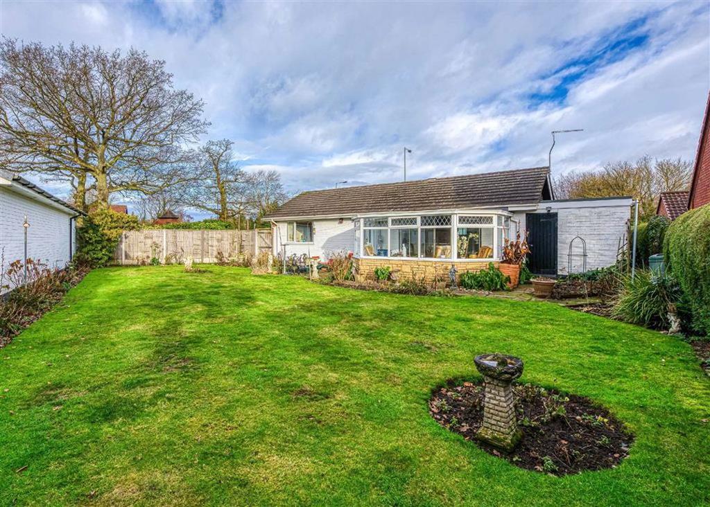 Avistan, 189, Birches Road, Codsall, Wolverhampton, WV8 2 bed detached