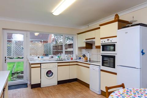 4 Manor Garth, Keyingham, Hull, HU12 9SQ