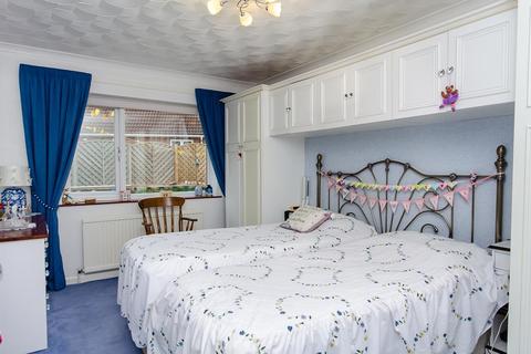 4 Manor Garth, Keyingham, Hull, HU12 9SQ