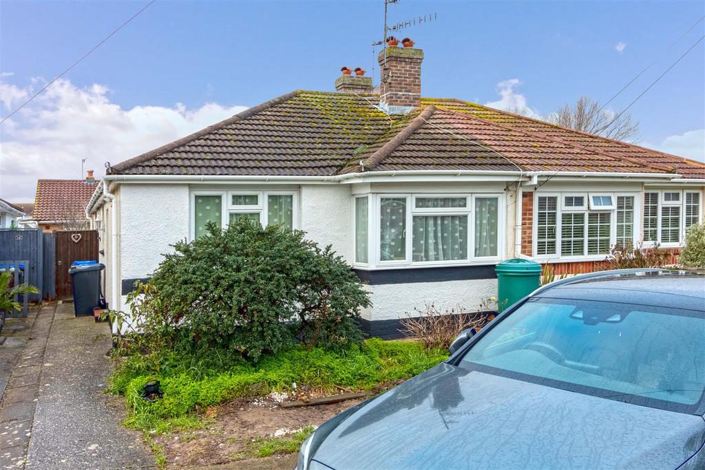 Wembley Avenue, Lancing 2 bed semidetached bungalow £320,000