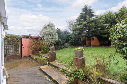 5 Avondale Road, Capel Le Ferne, Folkestone, CT18 7LE