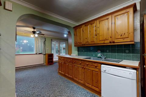 5 Avondale Road, Capel Le Ferne, Folkestone, CT18 7LE