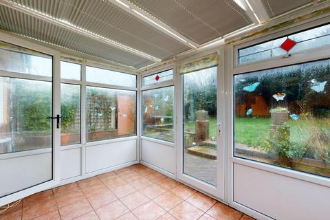 5 Avondale Road, Capel Le Ferne, Folkestone, CT18 7LE