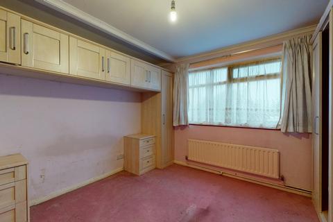 5 Avondale Road, Capel Le Ferne, Folkestone, CT18 7LE