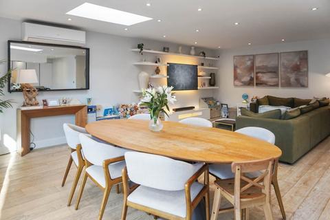 undefined, Theobald Street, Borehamwood