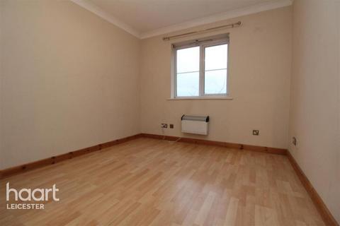 2 bedroom apartment to rent, Hinckley Road, Leicester