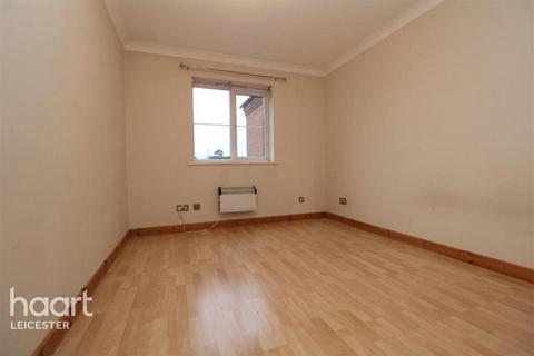 2 bedroom apartment to rent, Hinckley Road, Leicester
