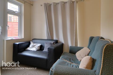 9 Bixley Close, Norwich, NR5 8DH