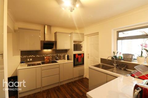 13 Burrfield Drive, Orpington, BR5 4BZ