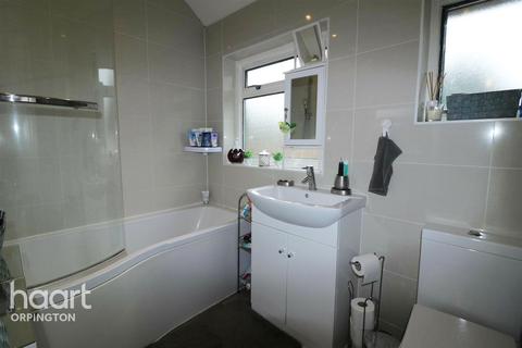 13 Burrfield Drive, Orpington, BR5 4BZ